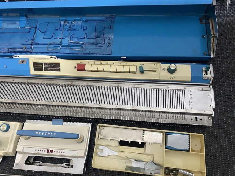 Brother KH588 knitting machine