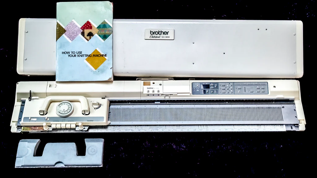 Brother KH900 knitting machine