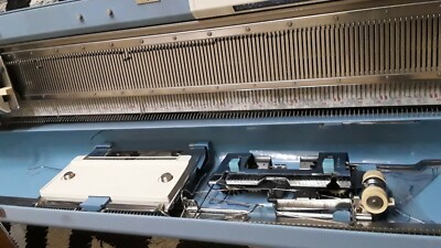 brother KH585 knitting machine