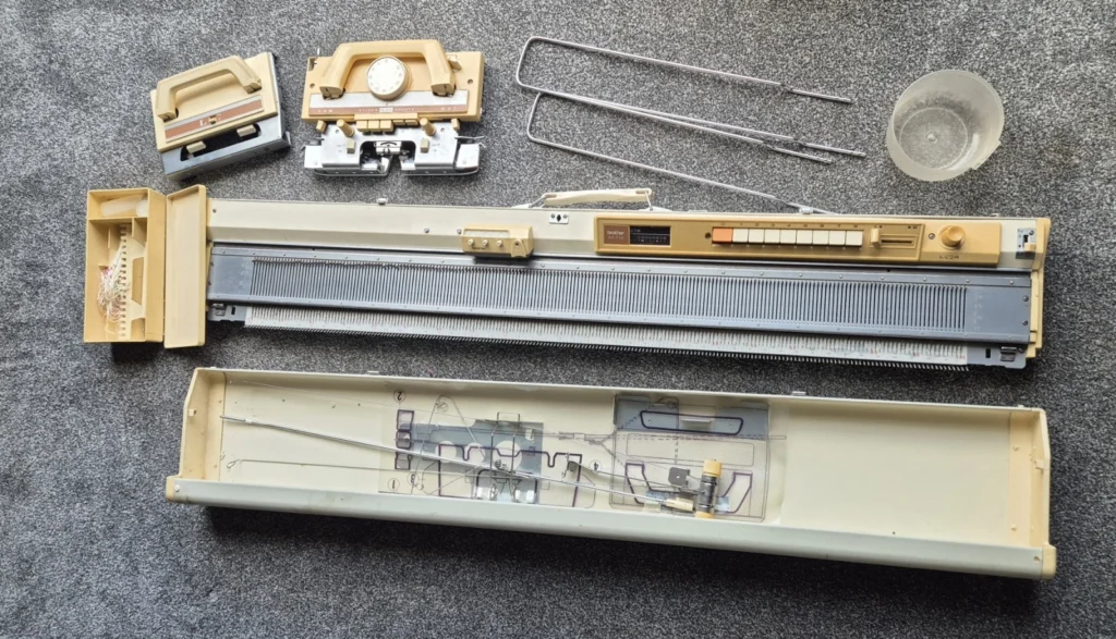 brother KH710 knitting machine
